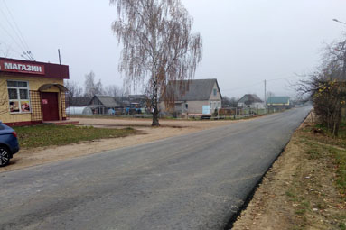 По центральной улице в Старине уложили асфальт