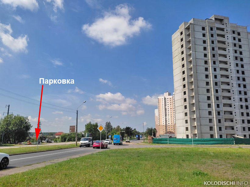 На улице Основателей возвели 16-этажку за 3,5 месяца. Через дорогу строят двухуровневую парковку