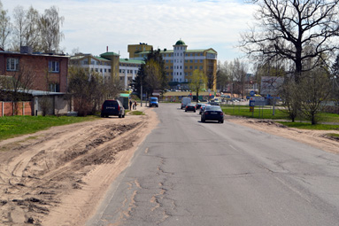 Дополнено: в районе перекрестка со светофором дорога будет иметь 6 полос