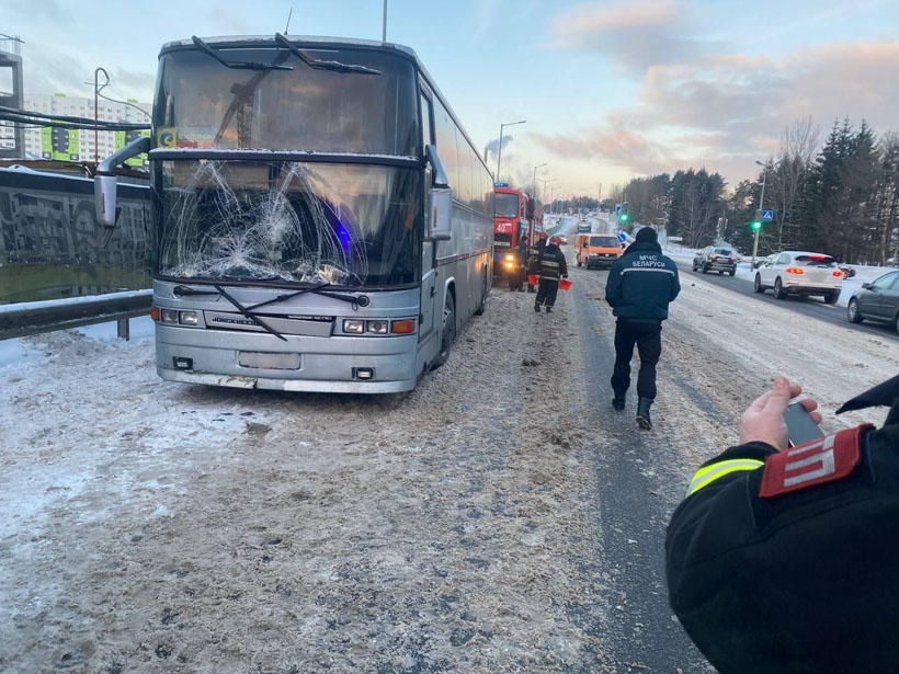 На автодороге "Колодищи-Заславль" автобус сбил пешехода