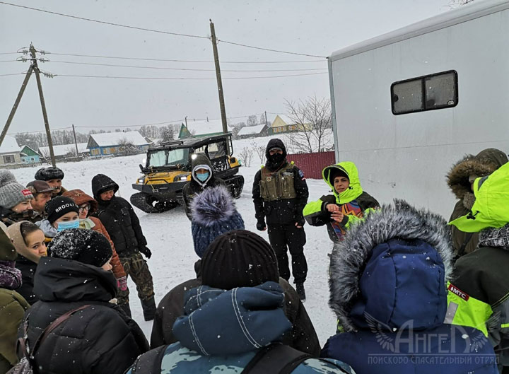 В лесу в Колодищах потерялись две 11-летние девочки, был объявлен сбор поисковой группы. Дети нашлись