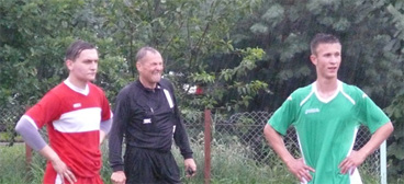 Несмотря на холодную погоду и сильный дождь игра ФК "Колодищи" - ФК "Новое поле" состоялась