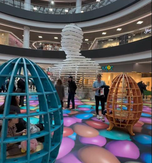 В ТРЦ Dana Mall появилась новая бесплатная экспозиция к Пасхе