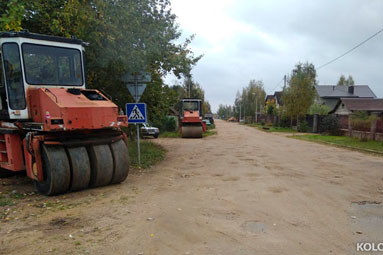 В застройке Колодищи-2 асфальтируют Ясную, в первых Колодищах работают на Буденного