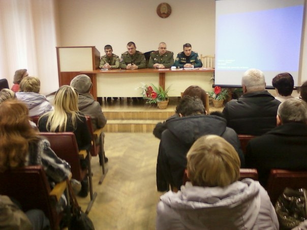 МЧС провел сход жителей в п. Колодищи с целью профилактики пожаров в жилом секторе