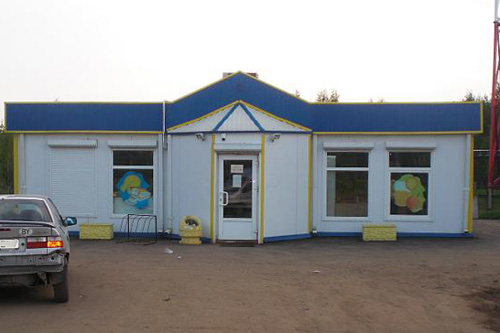 Двое мужчин открыто похитили из магазина в Колодищах 10 литров пива