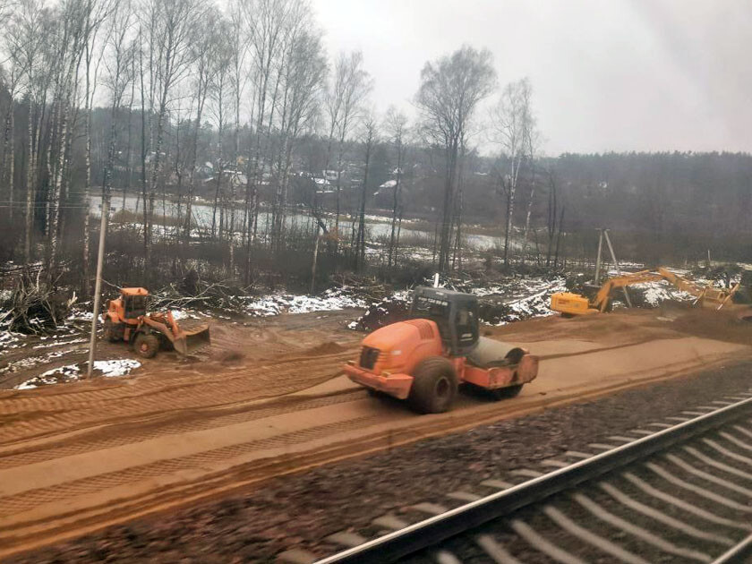 Как идет строительство ЖД пути в аэропорт: фото и видео