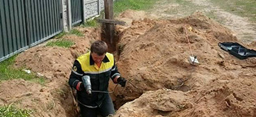 МЧС: в поселке Колодищи при установки забора мужчина повредил отвод газопровода
