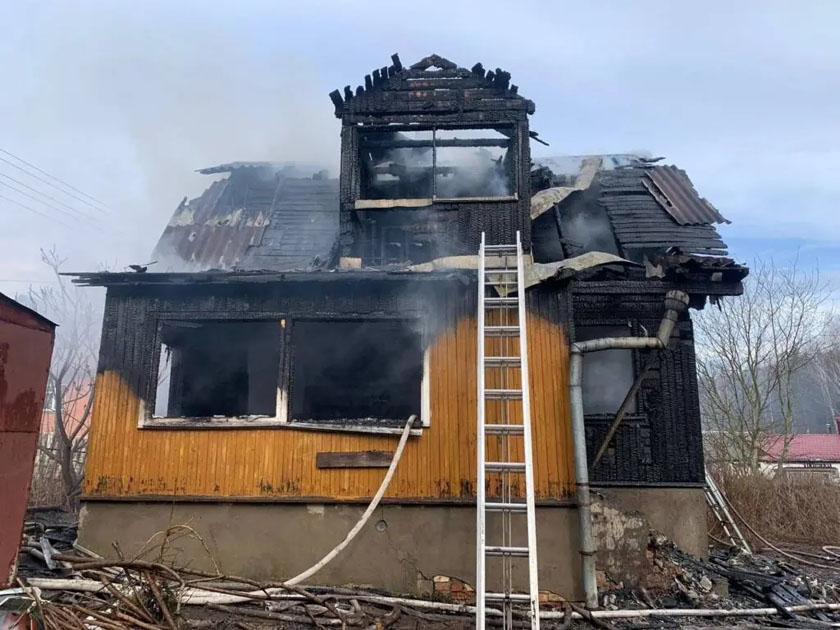 При пожаре в дачном доме в Колодищах погиб 40-летний мужчина
