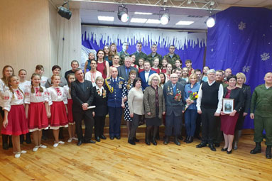 В Колодищанском ДК с 95-летием поздравили ветерана Бирюкова Павла Пименовича